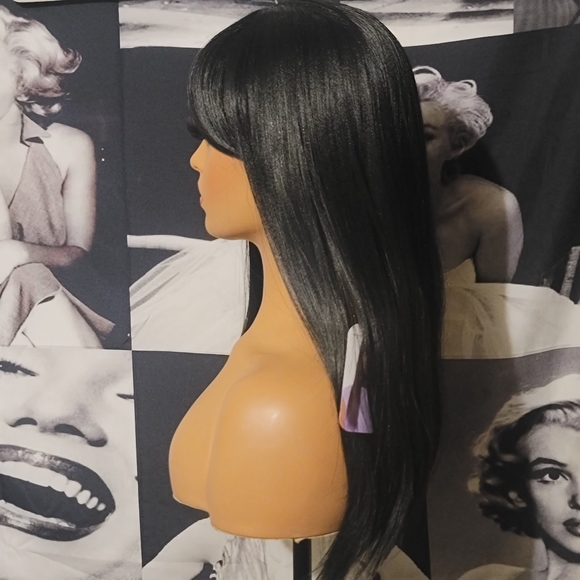 Wig - Picture 2 of 3